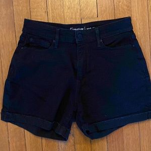 Black Levi’s high rise stretch denim shorts